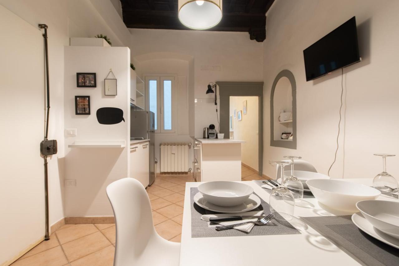 2 Rooms Next To A Market And Piazza Santa Croce - Homeunity Florenz Exterior foto