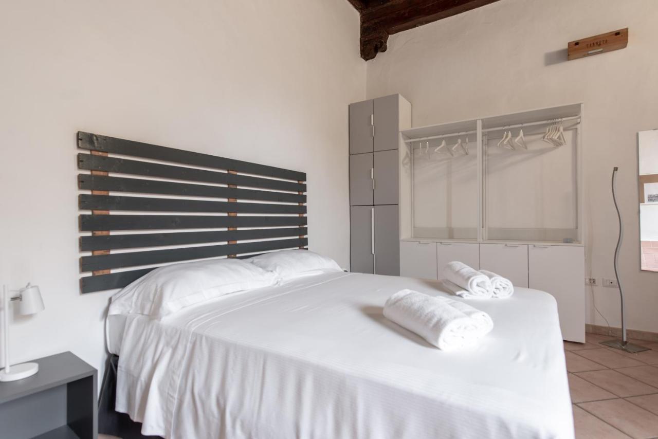 2 Rooms Next To A Market And Piazza Santa Croce - Homeunity Florenz Exterior foto